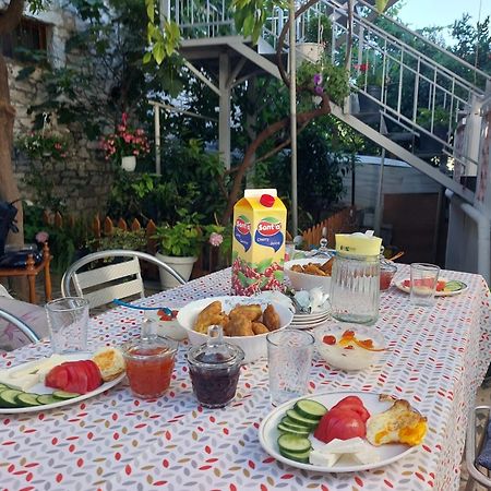 Guest House Flowers Berat Dış mekan fotoğraf