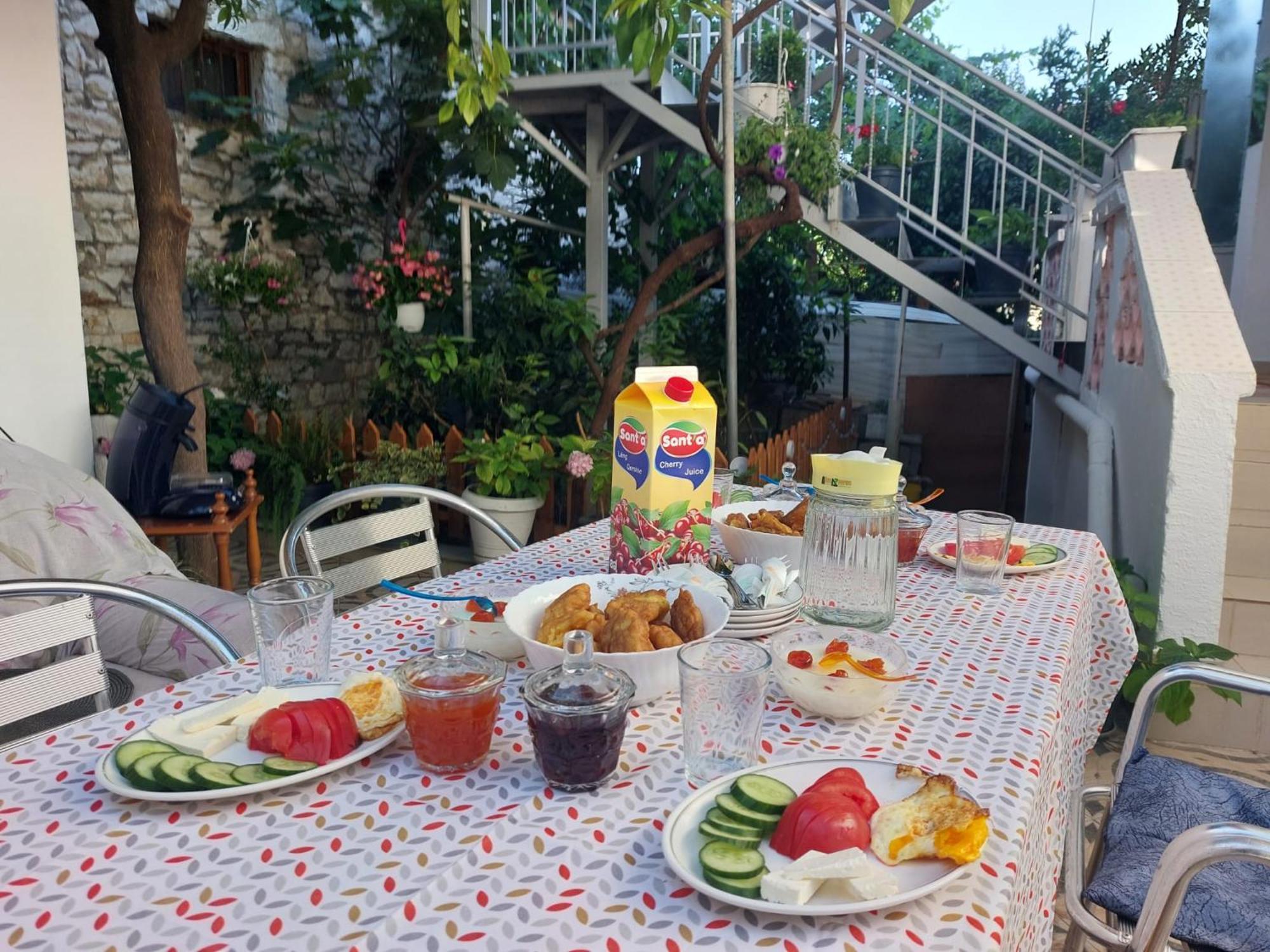 Guest House Flowers Berat Dış mekan fotoğraf