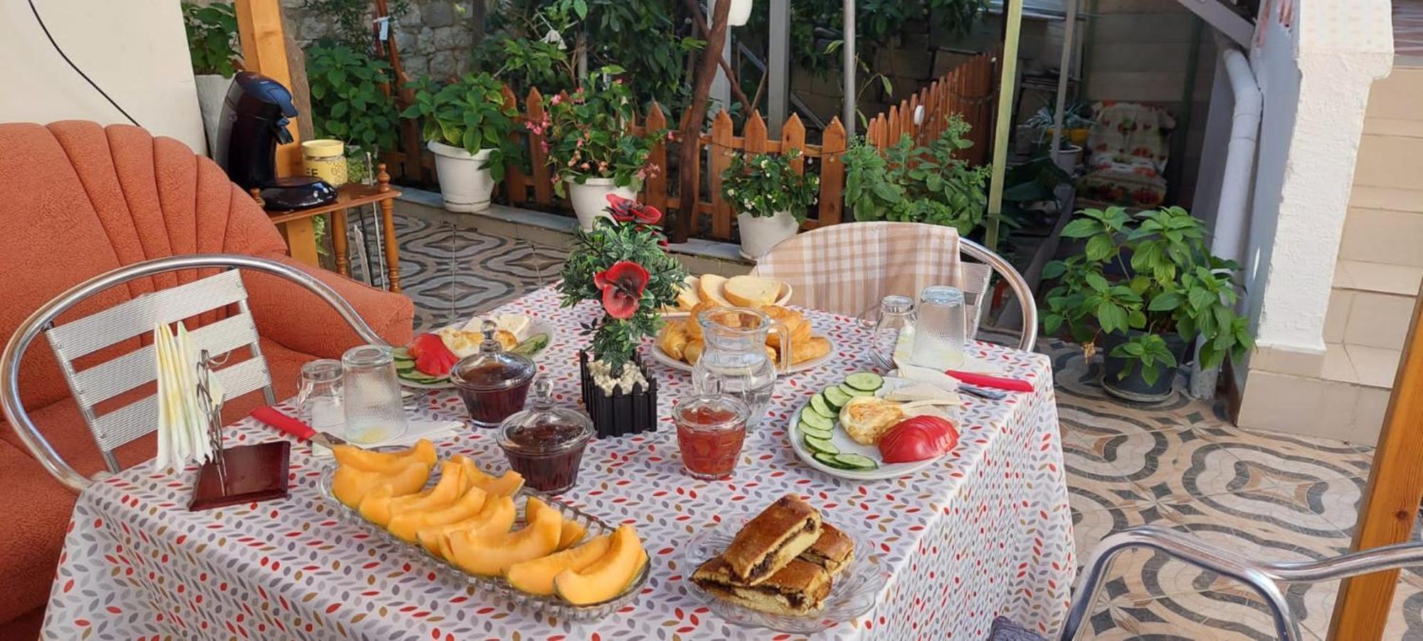 Guest House Flowers Berat Dış mekan fotoğraf