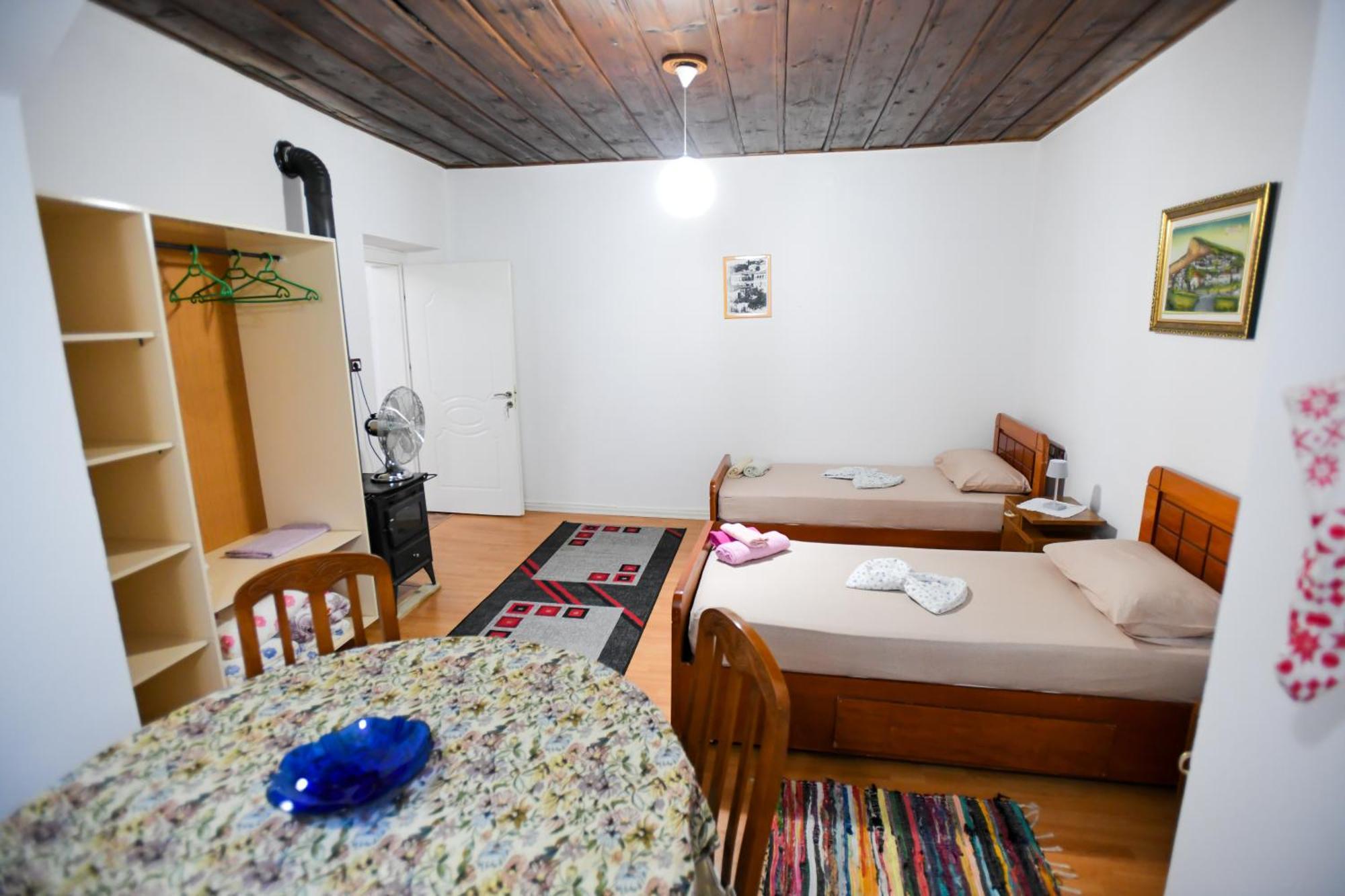 Guest House Flowers Berat Dış mekan fotoğraf